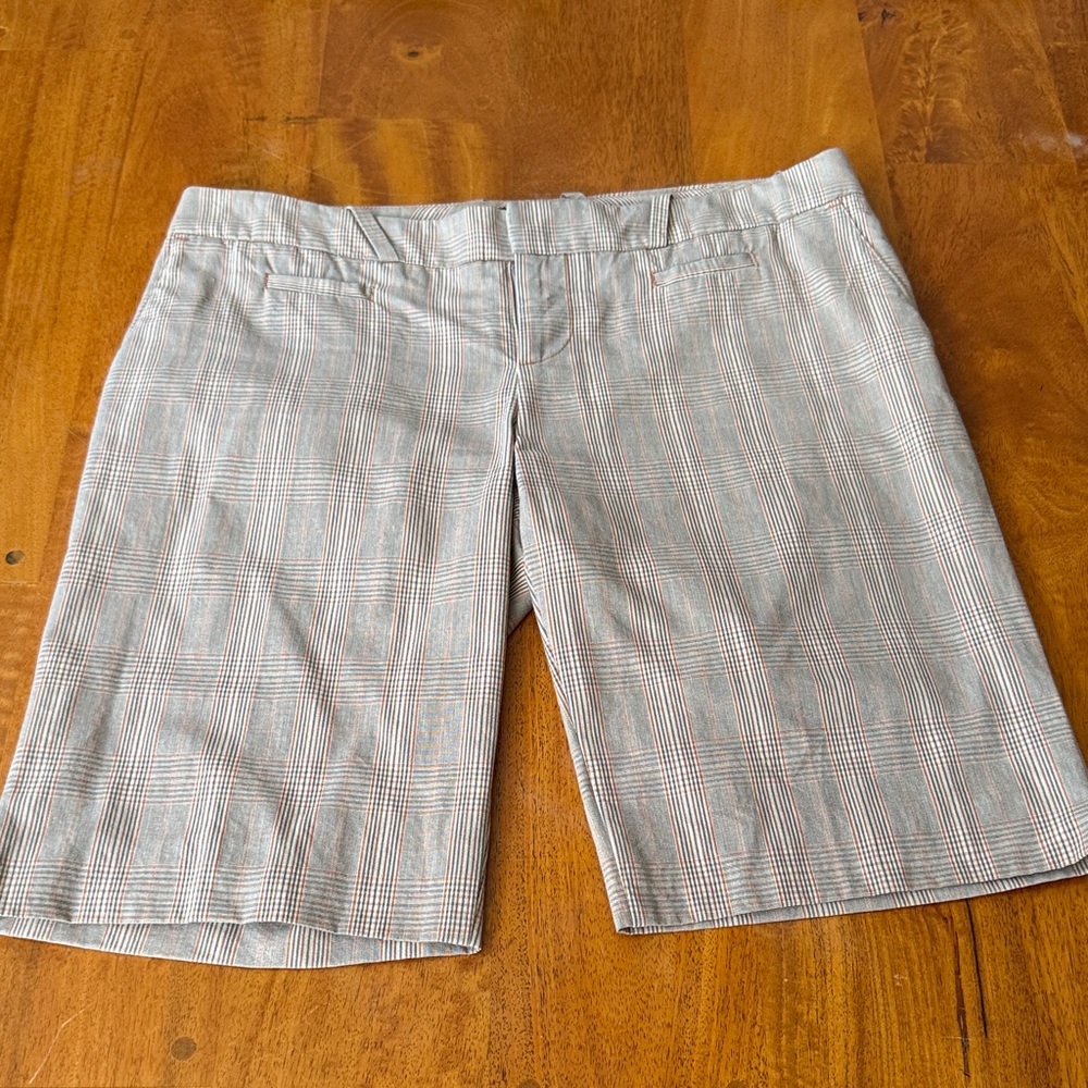 bebe Plaid Tailored Bermuda Shorts in Light Brown with Orange Windowpane